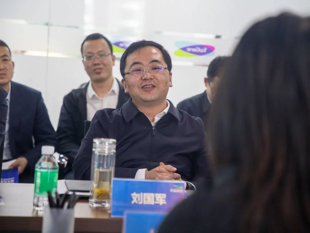 天水市副市长刘国军一行考察调研广州国匠酒业:加强企地合作,推动共赢发展 天水市副市长刘国军一行考察调研广州国匠酒业:加强企地合作,推动共赢发展